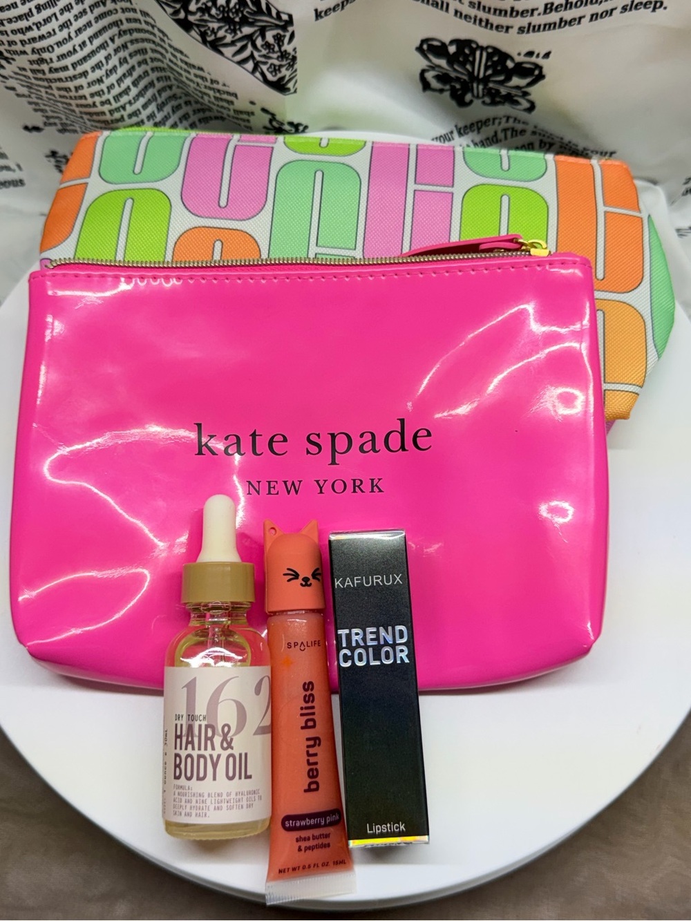 Cosmetic Pouch with 3 Beauty Items